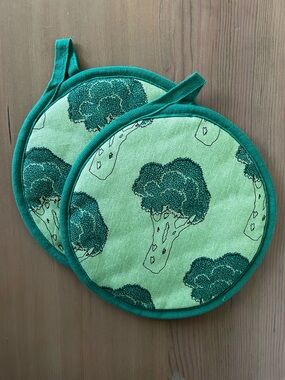 IKEA ‘Torvfly’ set of two potholders (NWT)